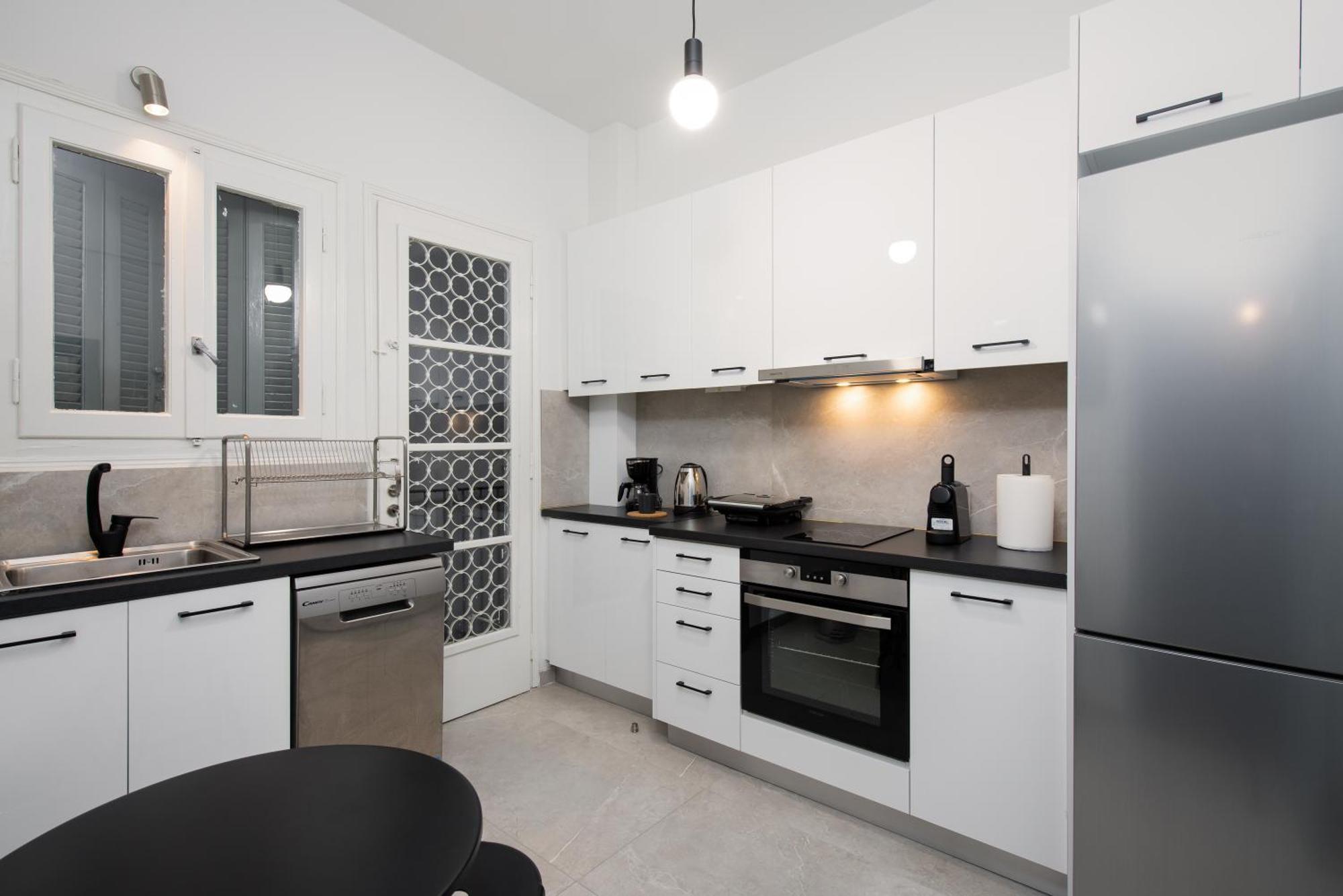 Philos At Nikis - Two Bedroom In Plaka เอเธนส์ ภายนอก รูปภาพ