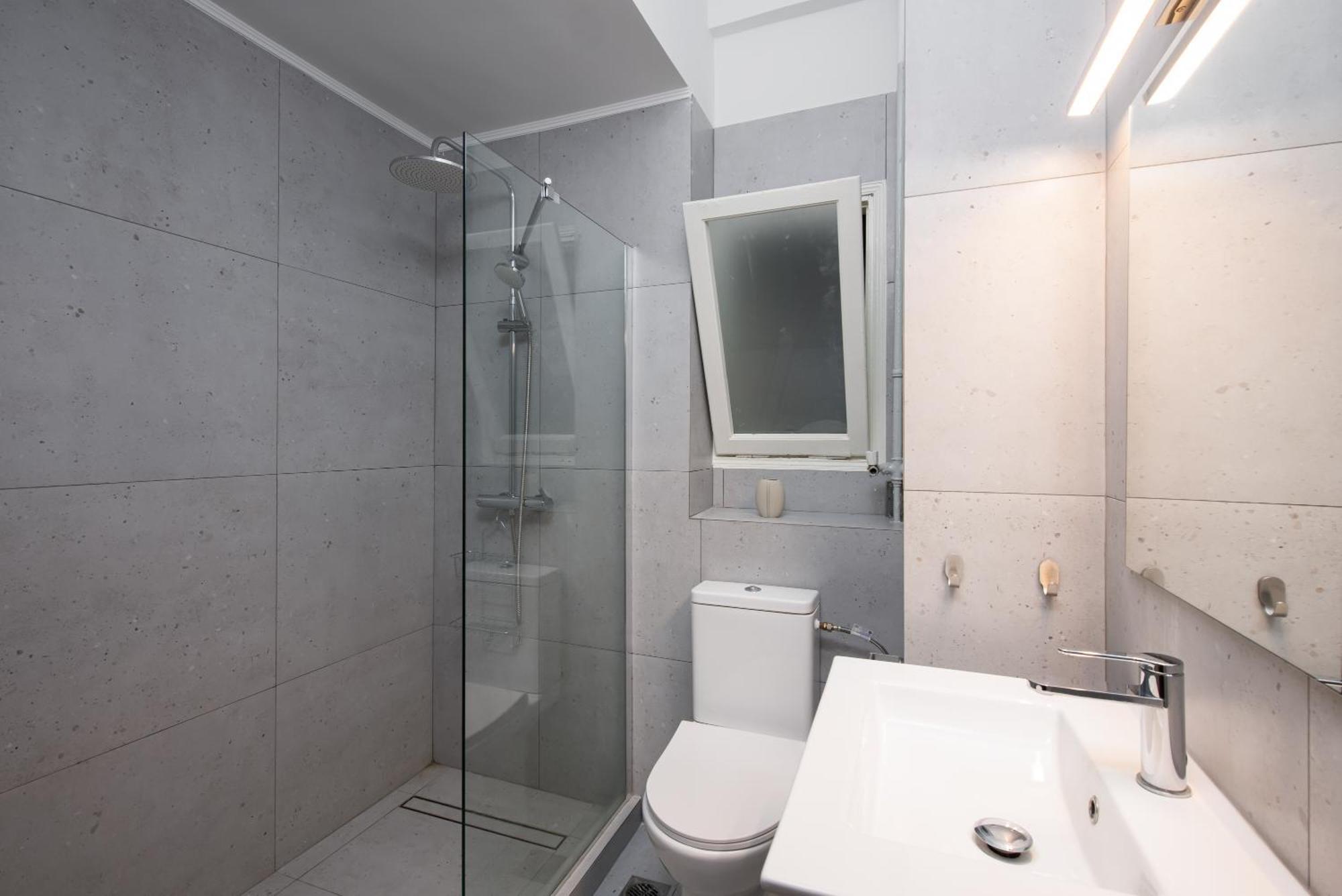 Philos At Nikis - Two Bedroom In Plaka เอเธนส์ ภายนอก รูปภาพ
